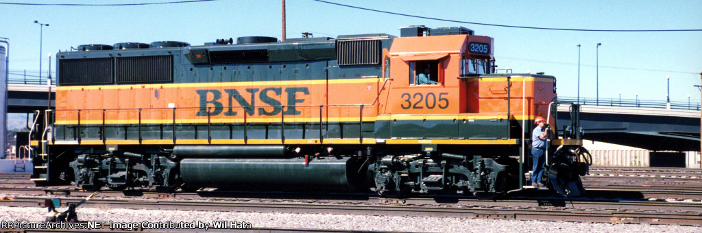 BNSF GP50 3205